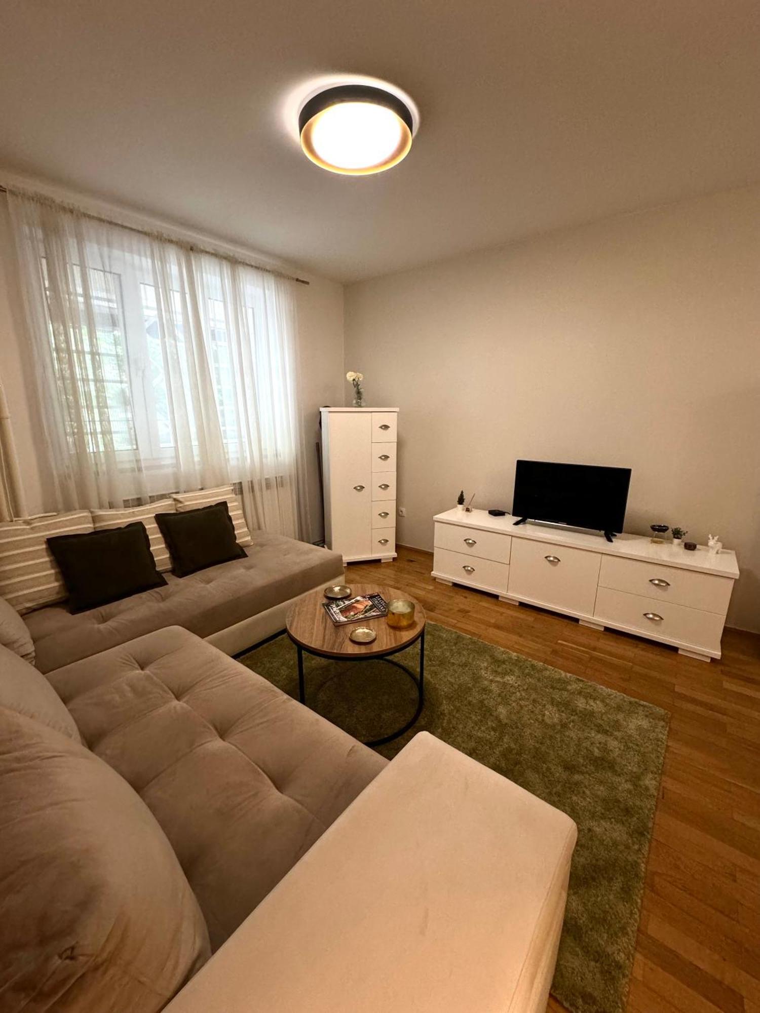 7 Emperors Central Suite Belgrad Exteriör bild
