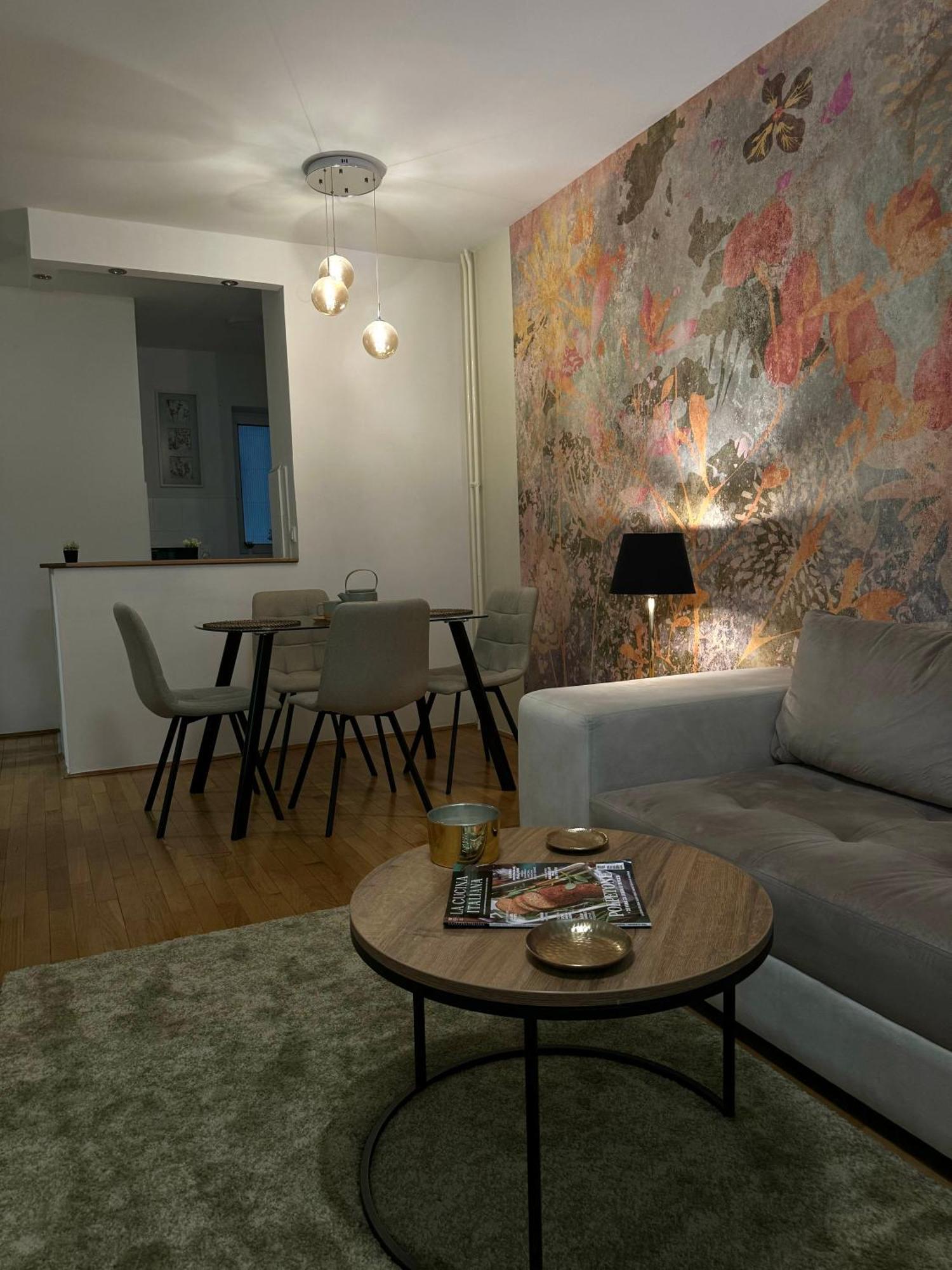 7 Emperors Central Suite Belgrad Exteriör bild