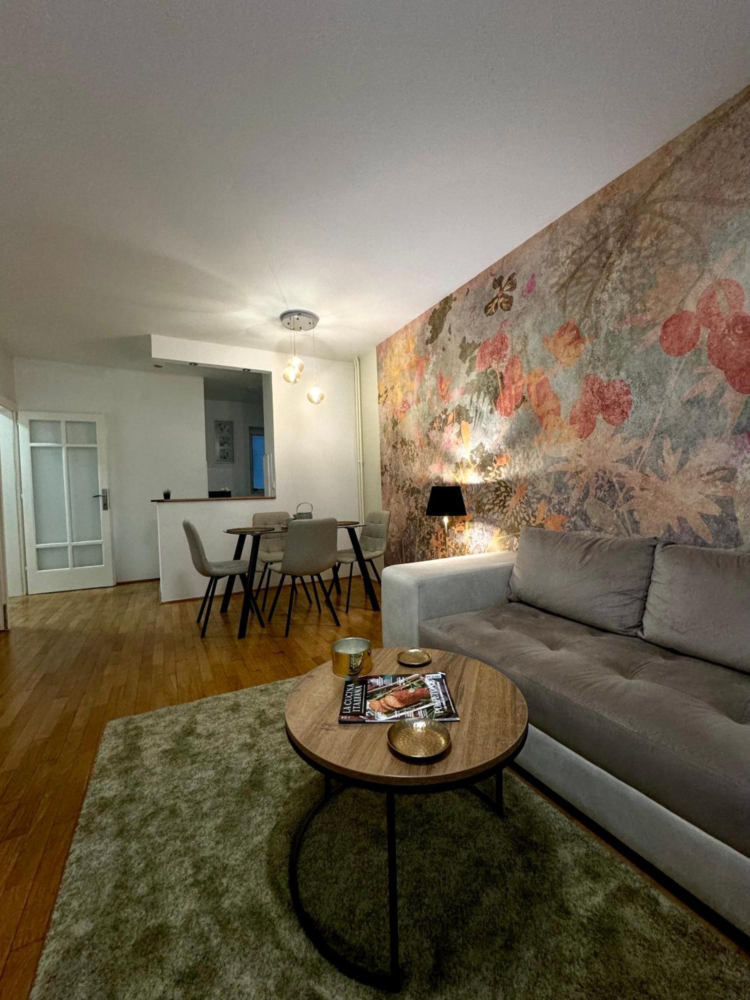 7 Emperors Central Suite Belgrad Exteriör bild