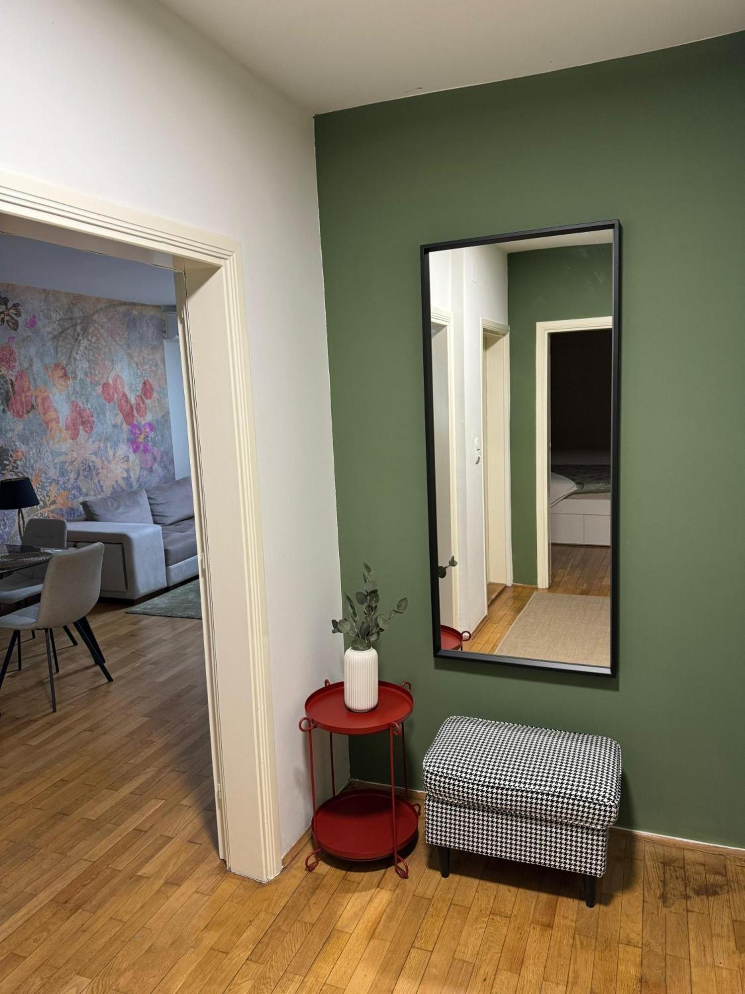 7 Emperors Central Suite Belgrad Exteriör bild